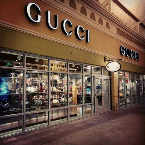 gucci storu|Gucci store locations near me.